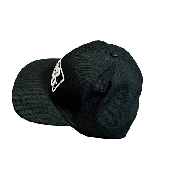 Bud Light SnapBack Baseball Hat OS Black - Picture 3 of 4